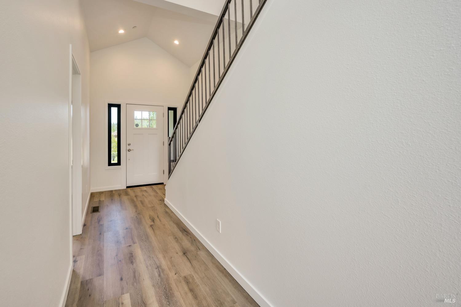 Detail Gallery Image 14 of 39 For 14379 Nelson Ct, Cobb,  CA 95426 - 3 Beds | 2/1 Baths