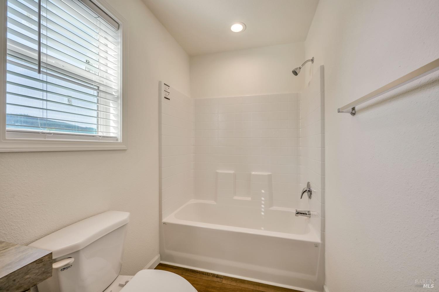 Detail Gallery Image 9 of 20 For 14867 Grouse Rd, Cobb,  CA 95426 - 3 Beds | 2 Baths