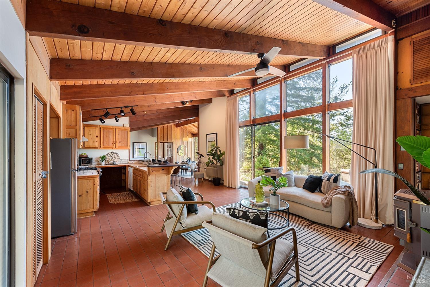 Detail Gallery Image 10 of 41 For 14500 Solaridge Rd, Guerneville,  CA 95446 - 3 Beds | 2 Baths