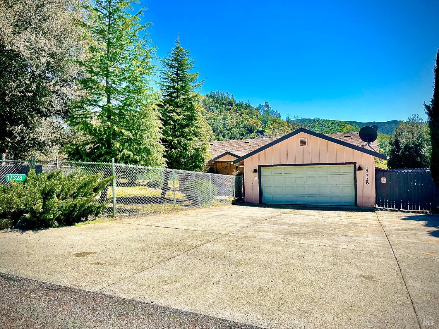 Photo of 17328 Cache Creek Rd in Clearlake Oaks, CA