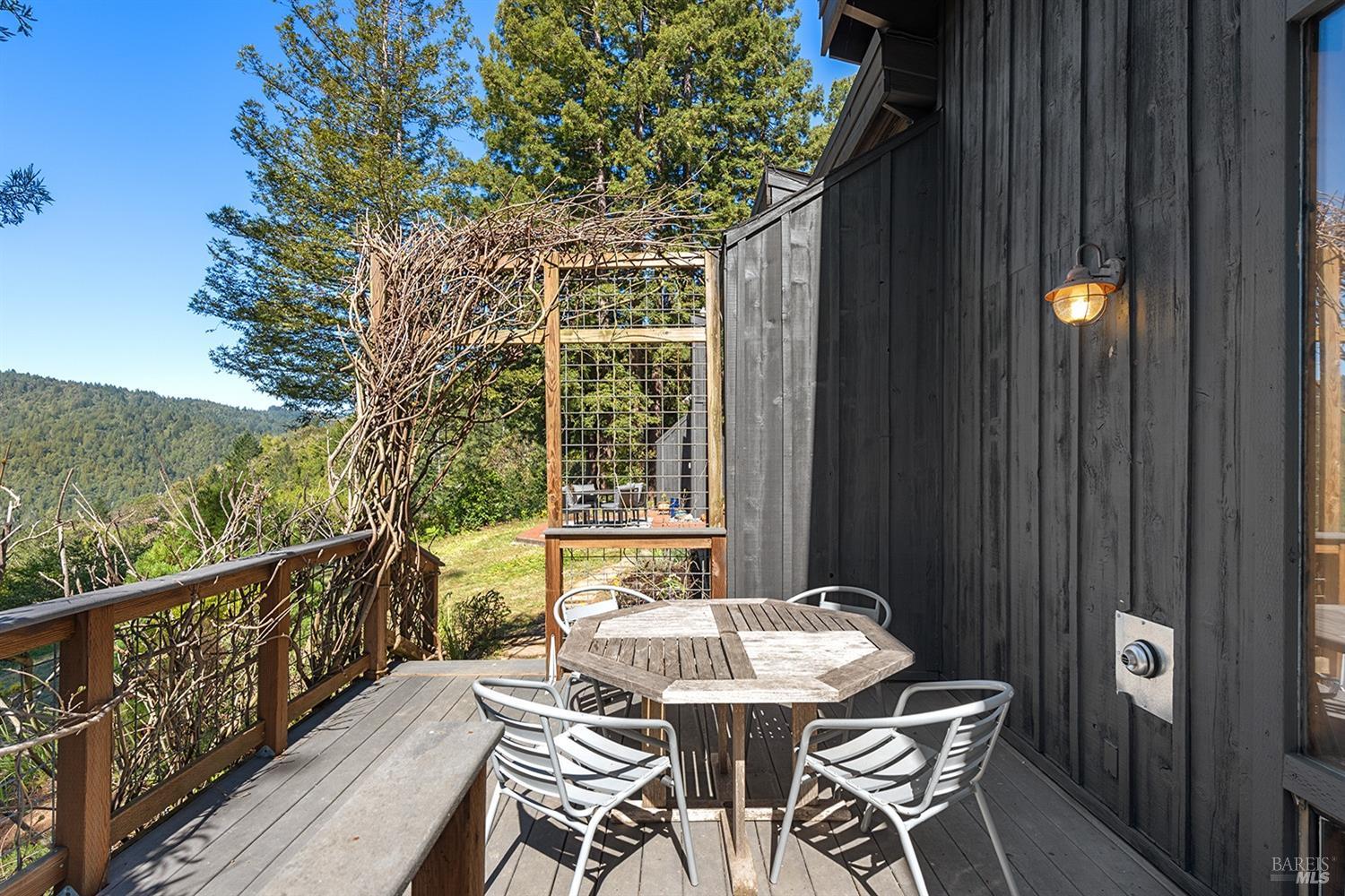 Detail Gallery Image 20 of 41 For 14500 Solaridge Rd, Guerneville,  CA 95446 - 3 Beds | 2 Baths