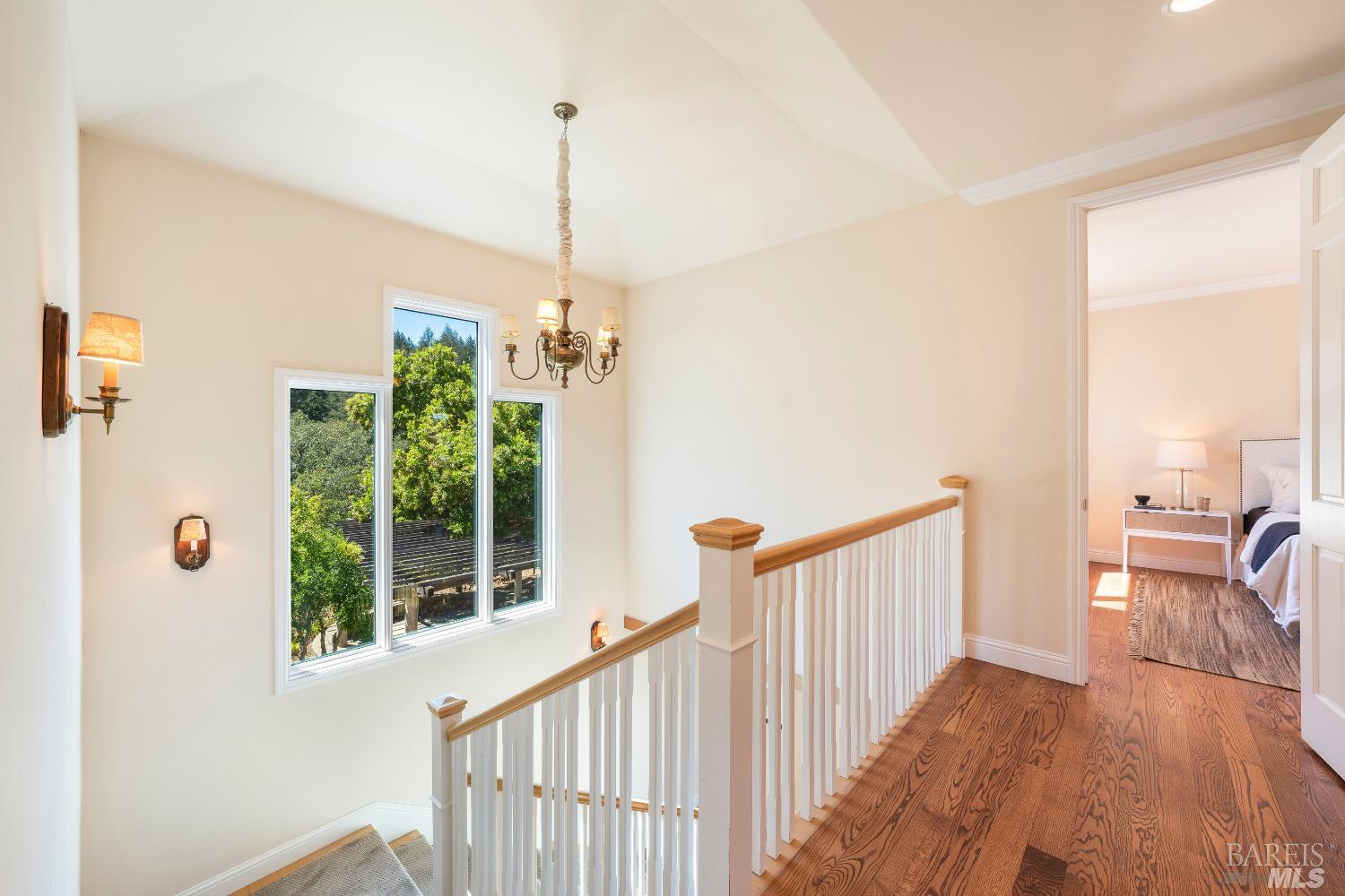 Detail Gallery Image 17 of 37 For 1955 W Dry Creek Rd, Healdsburg,  CA 95448 - 4 Beds | 3/2 Baths