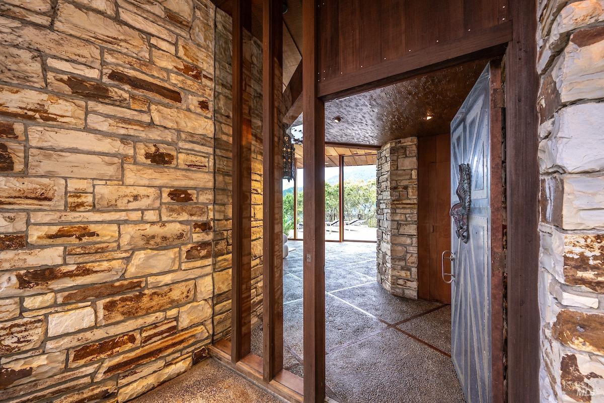 Detail Gallery Image 4 of 92 For 99 Rock Rd, Kentfield,  CA 94904 - 7 Beds | 6/1 Baths