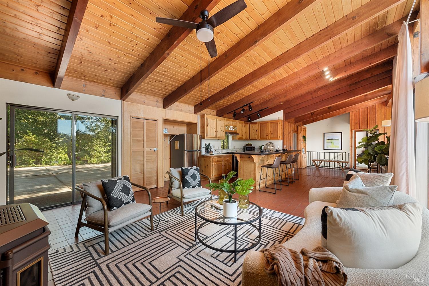 Detail Gallery Image 11 of 41 For 14500 Solaridge Rd, Guerneville,  CA 95446 - 3 Beds | 2 Baths