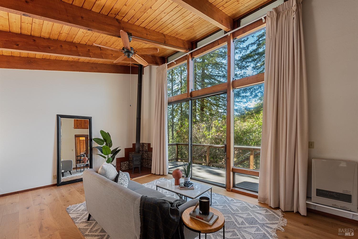 Detail Gallery Image 16 of 41 For 14500 Solaridge Rd, Guerneville,  CA 95446 - 3 Beds | 2 Baths