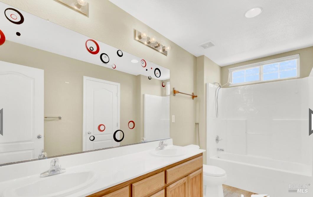 Detail Gallery Image 12 of 18 For 2853 Portland Dr, Fairfield,  CA 94533 - 3 Beds | 2/1 Baths