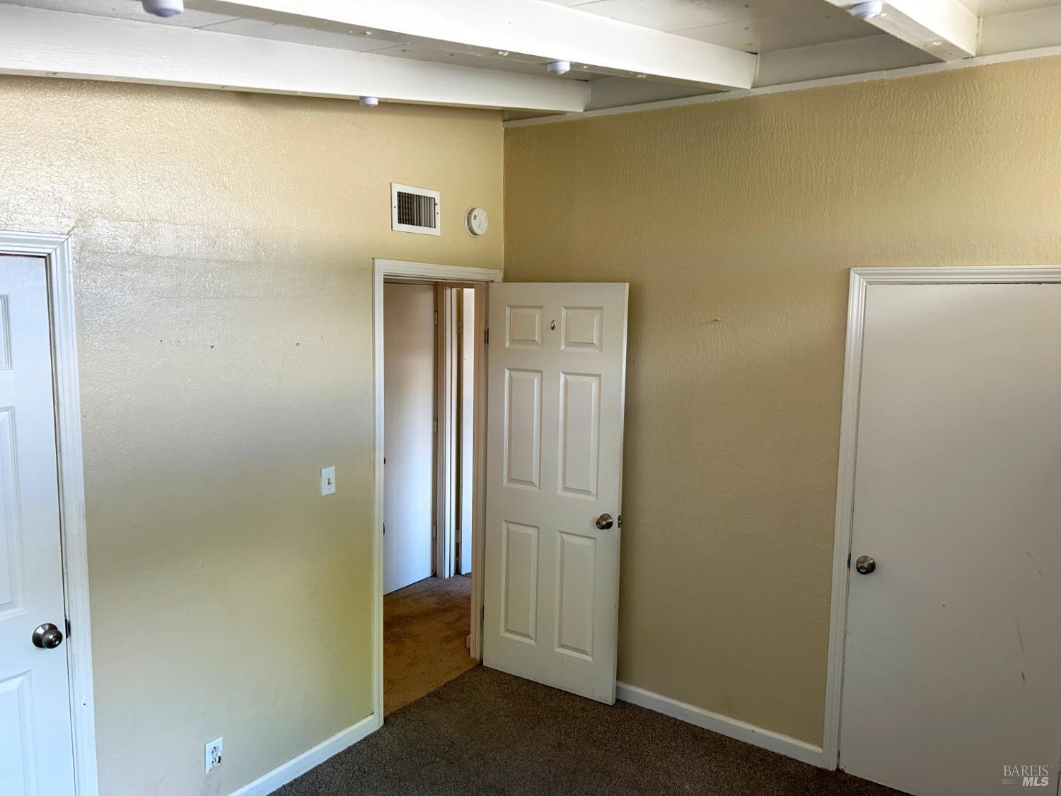 Detail Gallery Image 9 of 19 For 1401 Michigan St, Fairfield,  CA 94533 - 3 Beds | 2 Baths