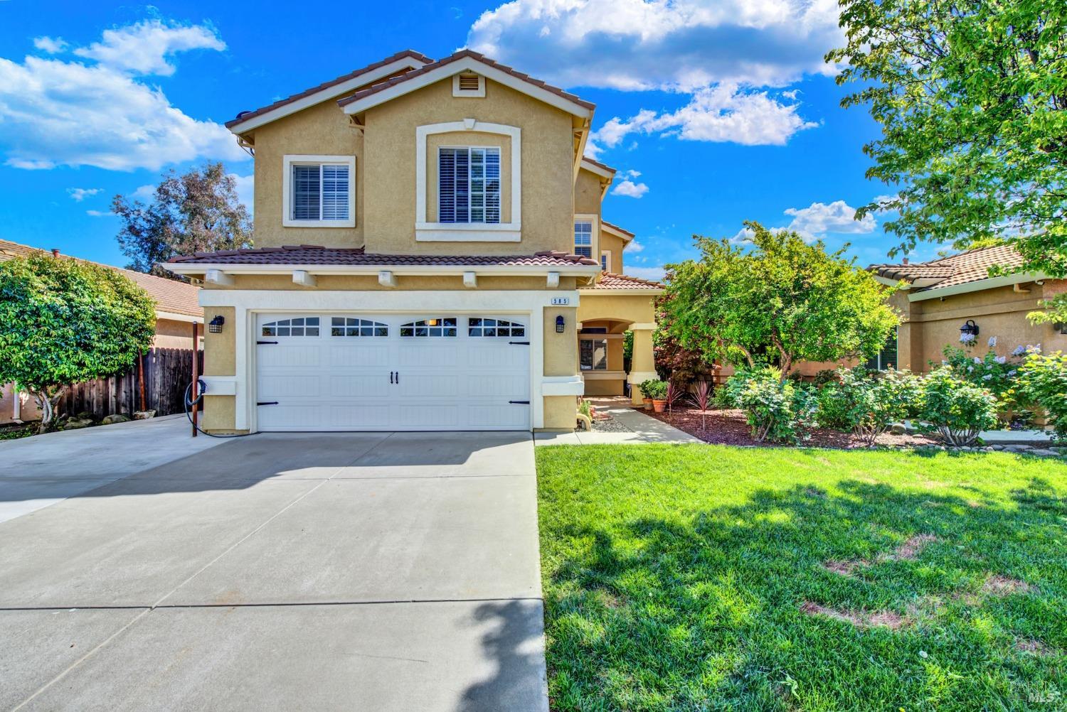 Detail Gallery Image 2 of 71 For 585 Canvasback Ct, Vacaville,  CA 95687 - 4 Beds | 2/1 Baths