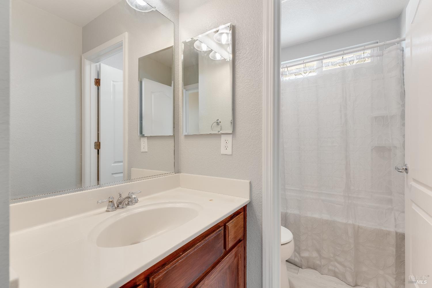Detail Gallery Image 31 of 46 For 4480 Actriz Pl, Martinez,  CA 94553 - 5 Beds | 3/1 Baths
