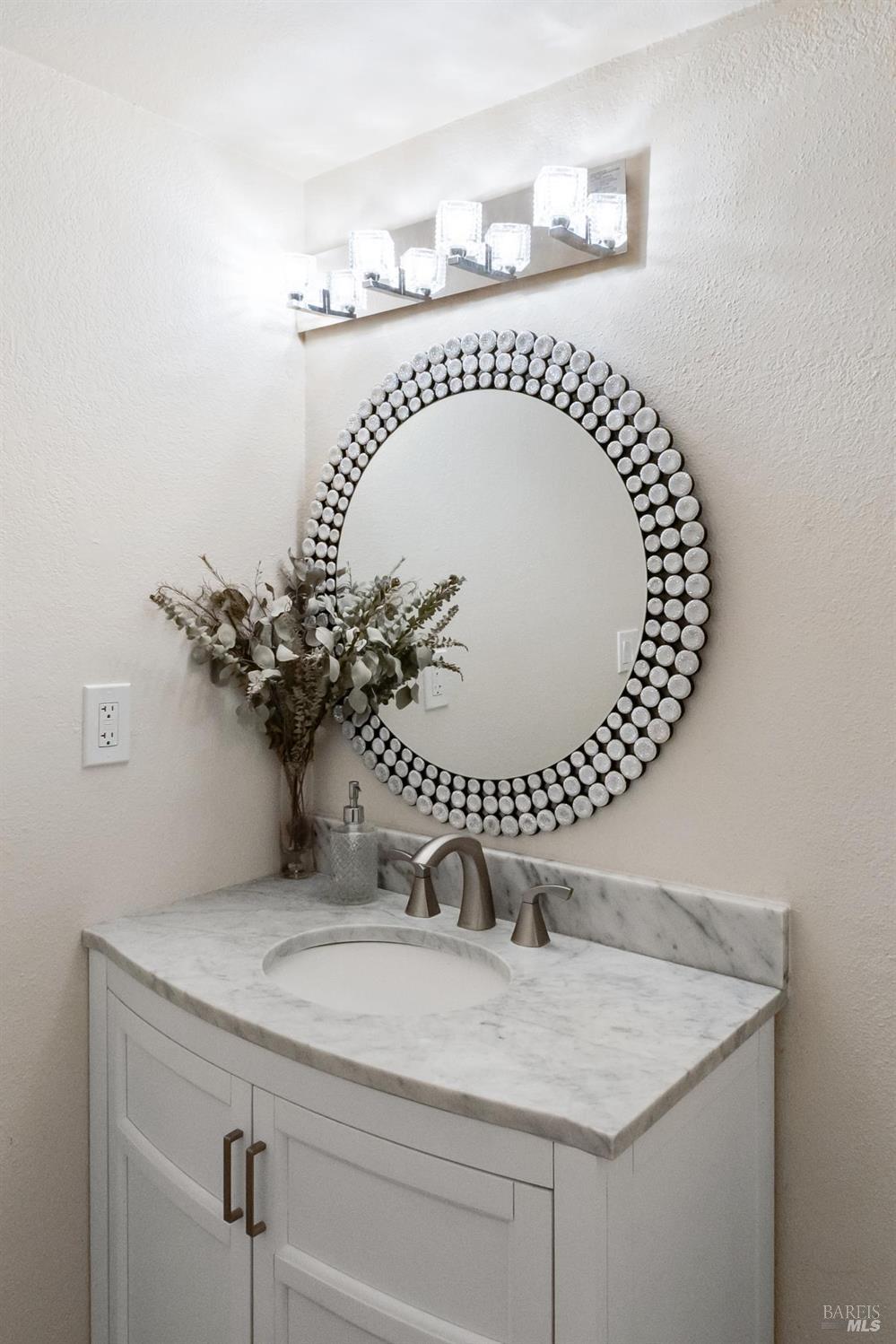 Detail Gallery Image 21 of 39 For 12 Cinnamon Teal Ln, Novato,  CA 94949 - 3 Beds | 2/1 Baths