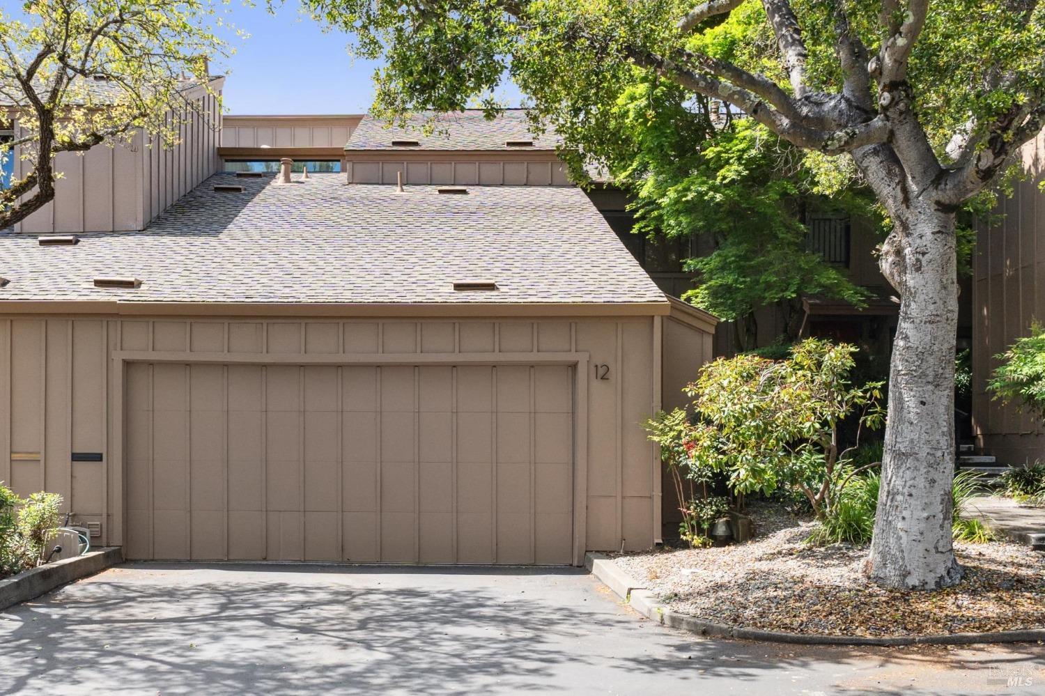 Detail Gallery Image 1 of 39 For 12 Cinnamon Teal Ln, Novato,  CA 94949 - 3 Beds | 2/1 Baths