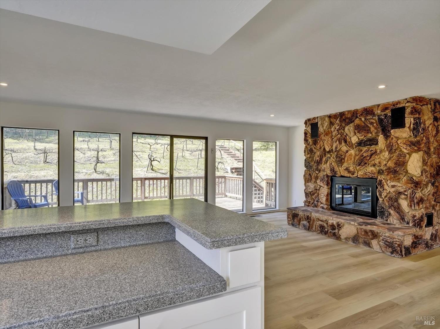 Detail Gallery Image 15 of 49 For 1135 Estates Dr, Napa,  CA 94558 - 4 Beds | 2/1 Baths