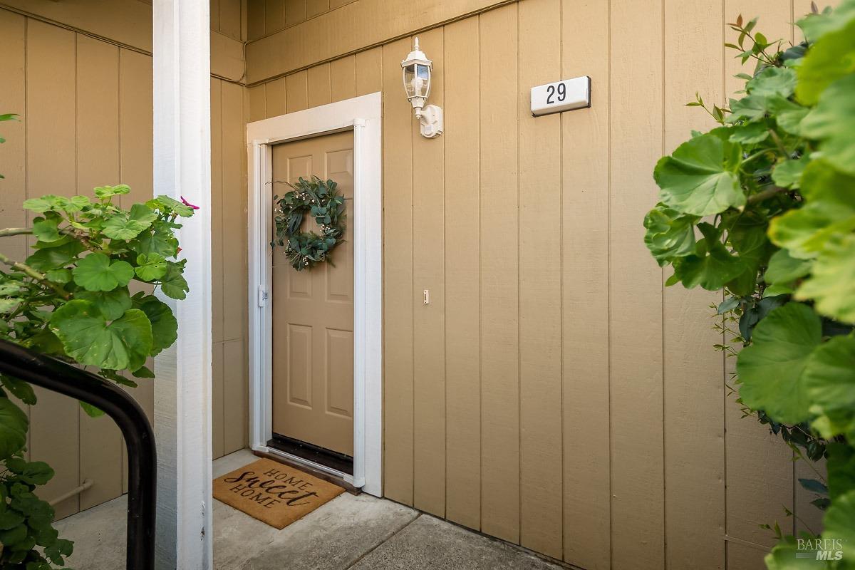 Detail Gallery Image 4 of 28 For 29 Hector Ln, Novato,  CA 94949 - 2 Beds | 1 Baths