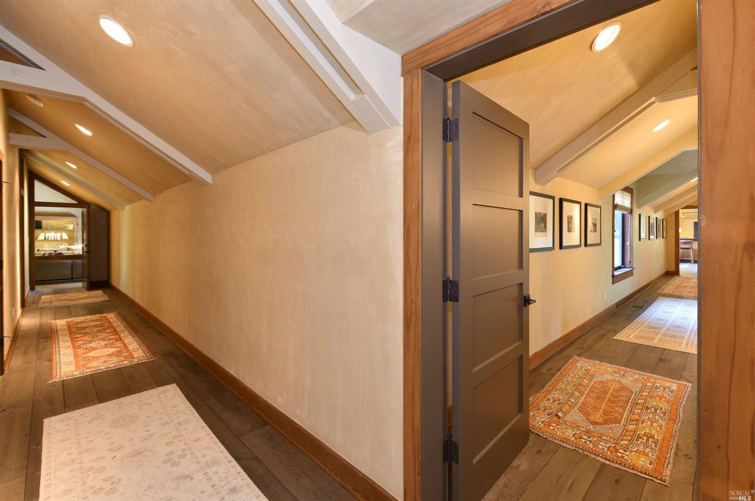 Detail Gallery Image 29 of 50 For 512 Meadowood Ln, Saint Helena,  CA 94574 - 5 Beds | 6/1 Baths