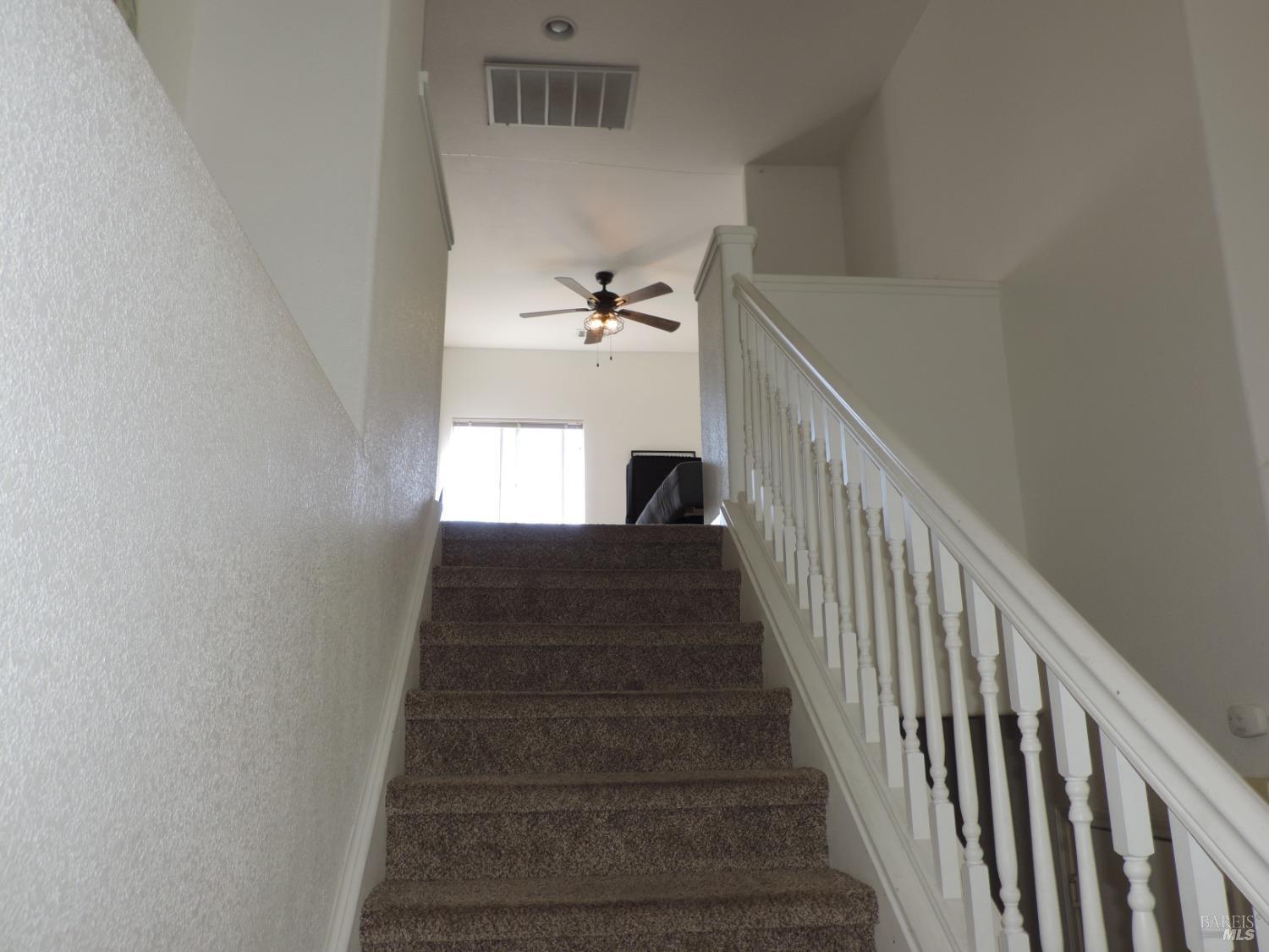 Detail Gallery Image 20 of 32 For 667 Edenderry Dr, Vacaville,  CA 95688 - 3 Beds | 2/1 Baths