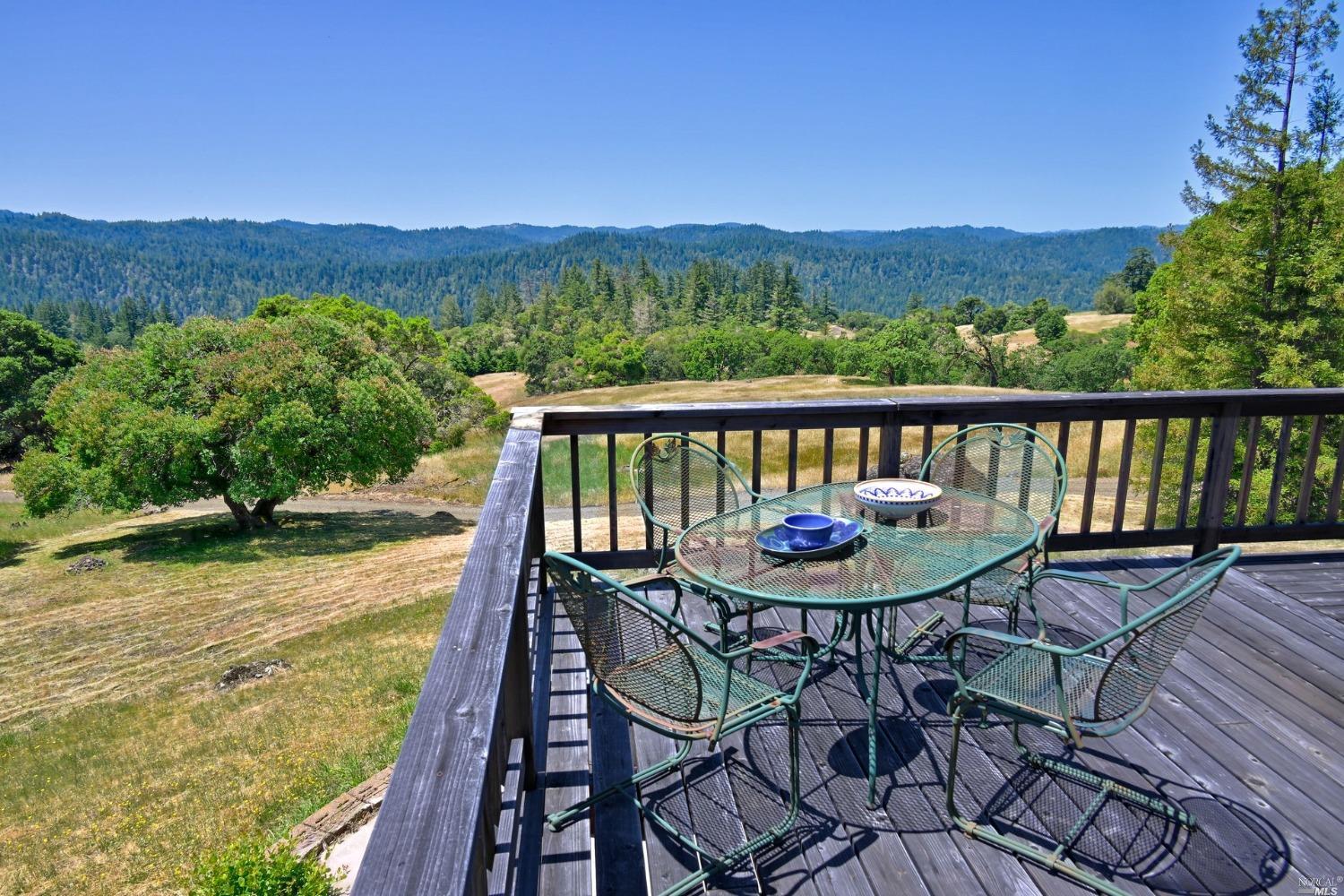 Detail Gallery Image 12 of 29 For 16101 Lost Creek Rd, Yorkville,  CA 95494 - 2 Beds | 2 Baths