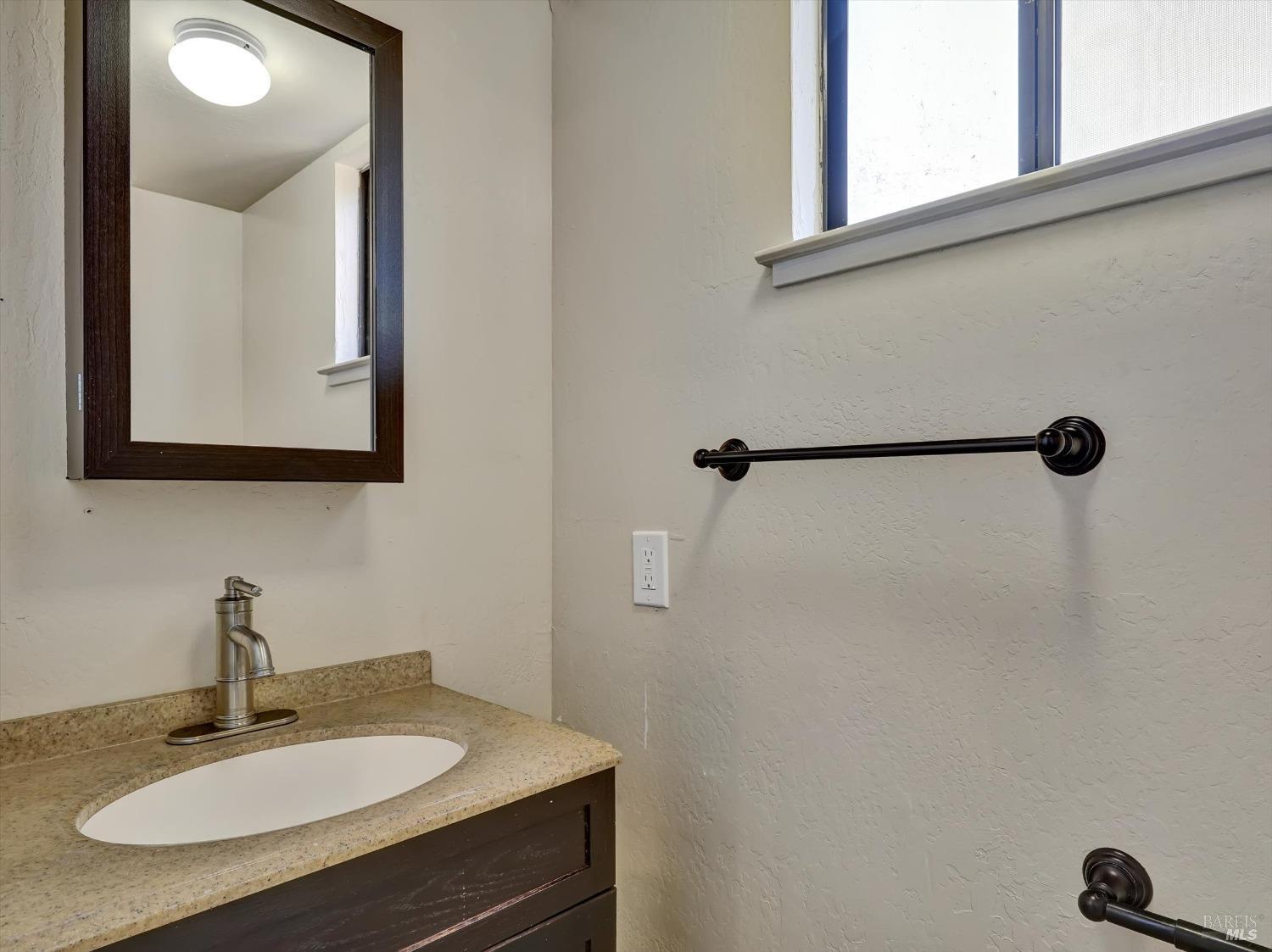 Detail Gallery Image 38 of 49 For 1135 Estates Dr, Napa,  CA 94558 - 4 Beds | 2/1 Baths