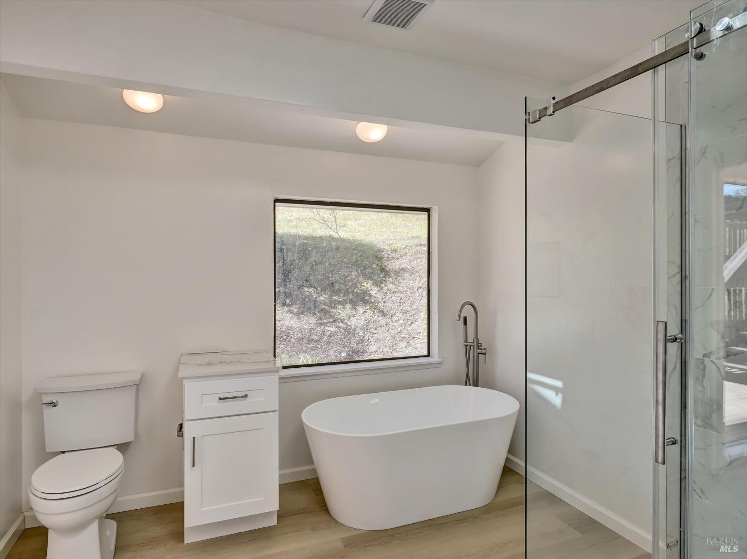 Detail Gallery Image 22 of 49 For 1135 Estates Dr, Napa,  CA 94558 - 4 Beds | 2/1 Baths