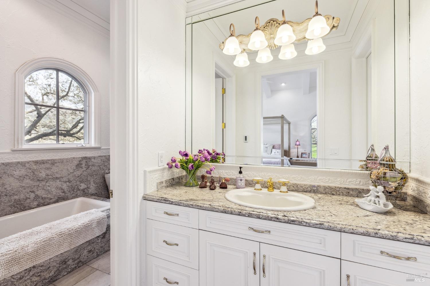 Detail Gallery Image 31 of 51 For 2455 N 3rd Ave, Napa,  CA 94558 - 3 Beds | 3/2 Baths