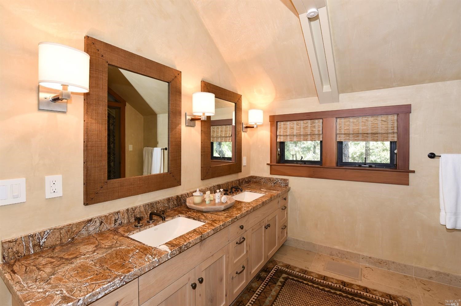 Detail Gallery Image 31 of 50 For 512 Meadowood Ln, Saint Helena,  CA 94574 - 5 Beds | 6/1 Baths