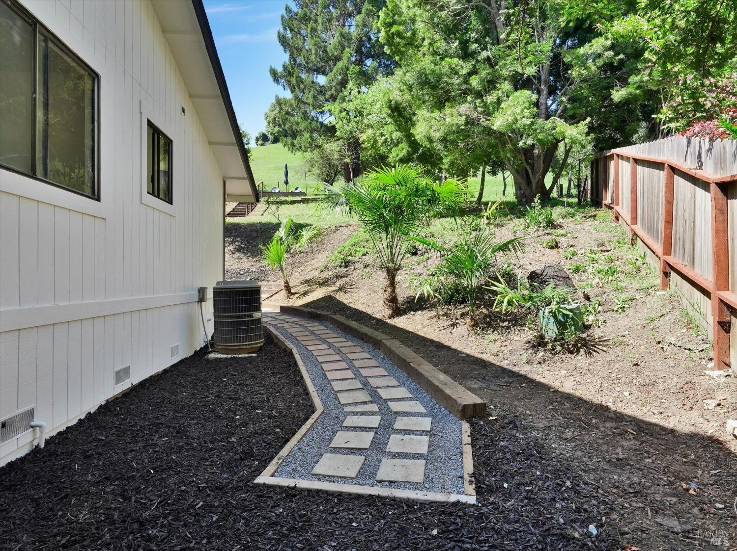 Detail Gallery Image 39 of 49 For 1135 Estates Dr, Napa,  CA 94558 - 4 Beds | 2/1 Baths