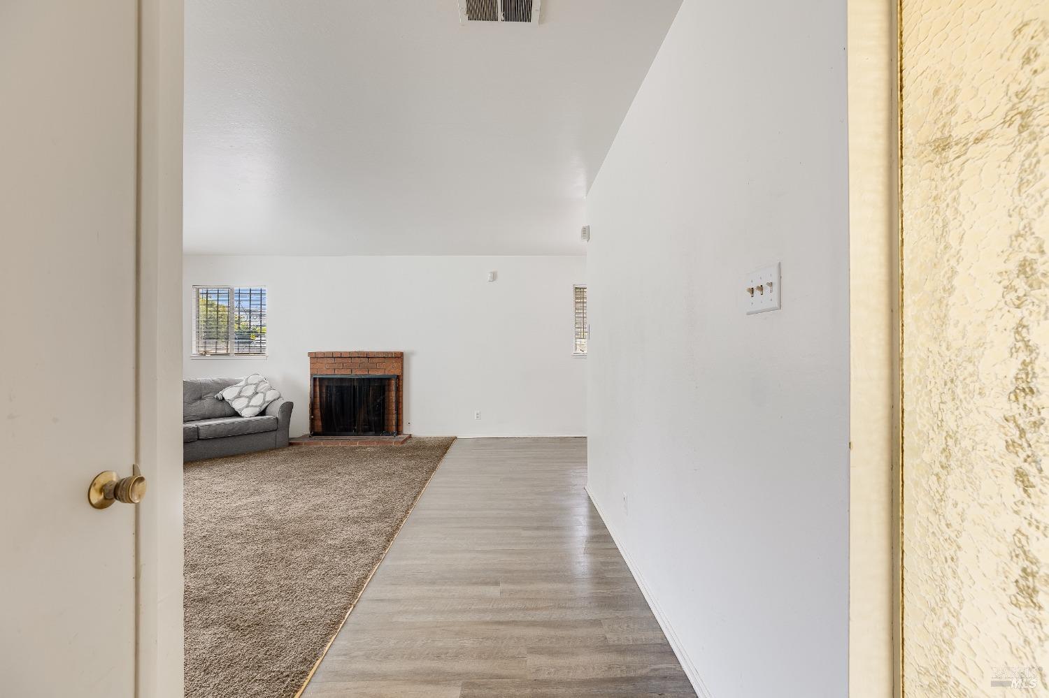 Detail Gallery Image 19 of 43 For 5230 Fleming Ave, Richmond,  CA 94804 - 3 Beds | 2 Baths