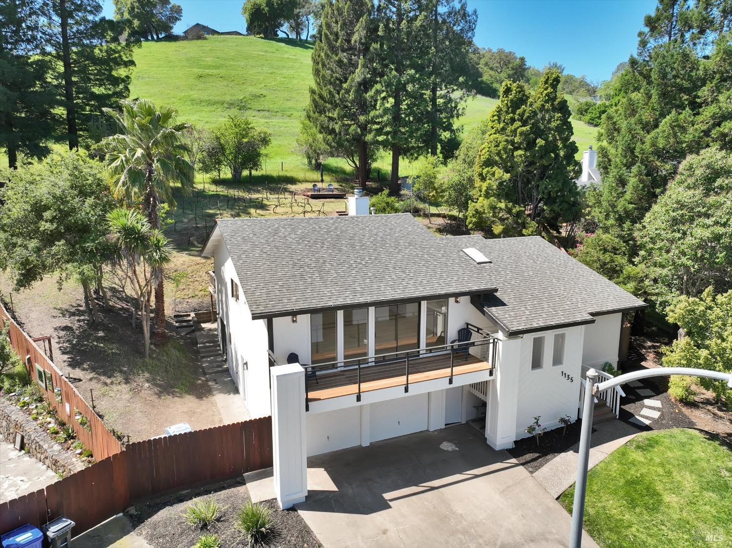 Detail Gallery Image 1 of 49 For 1135 Estates Dr, Napa,  CA 94558 - 4 Beds | 2/1 Baths