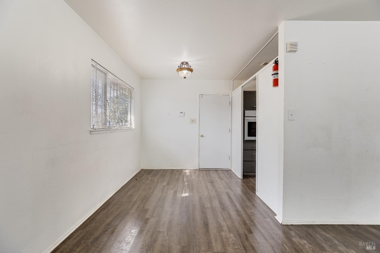 Detail Gallery Image 11 of 43 For 5230 Fleming Ave, Richmond,  CA 94804 - 3 Beds | 2 Baths