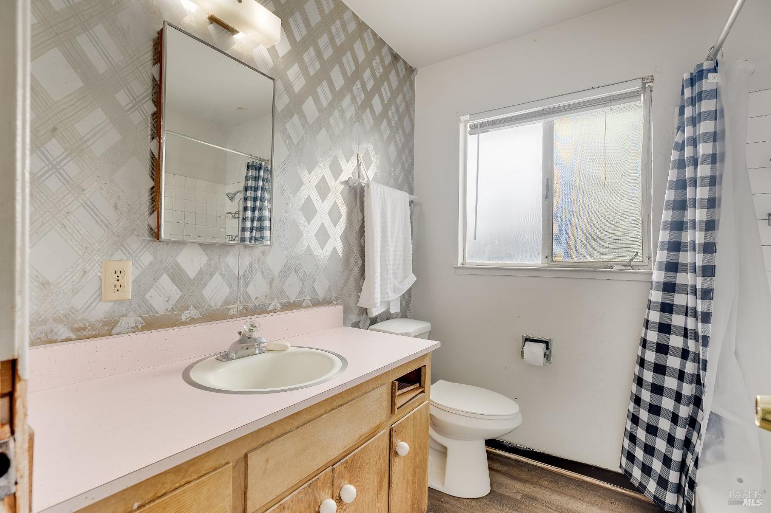 Detail Gallery Image 32 of 43 For 5230 Fleming Ave, Richmond,  CA 94804 - 3 Beds | 2 Baths