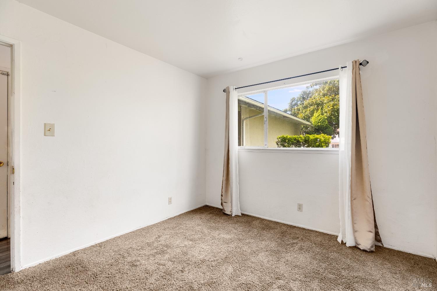 Detail Gallery Image 22 of 43 For 5230 Fleming Ave, Richmond,  CA 94804 - 3 Beds | 2 Baths