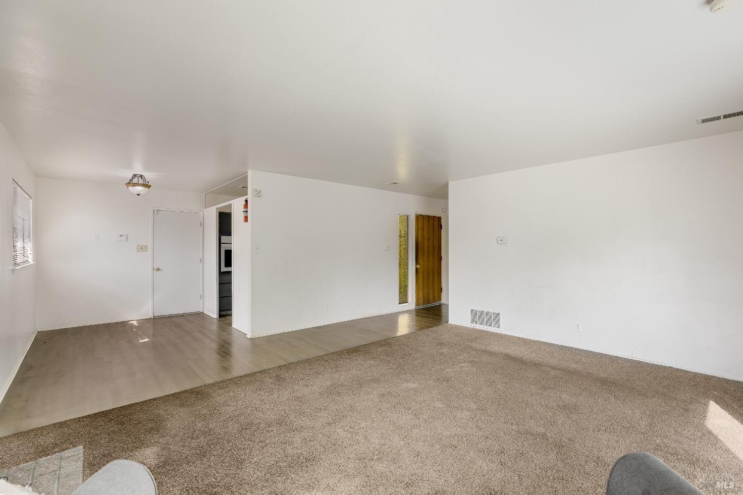 Detail Gallery Image 12 of 43 For 5230 Fleming Ave, Richmond,  CA 94804 - 3 Beds | 2 Baths