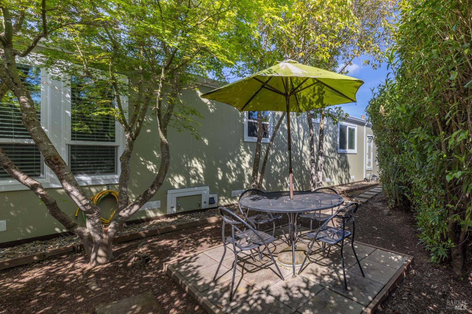Detail Gallery Image 28 of 33 For 210 Daphne Dr, Napa,  CA 94558 - 2 Beds | 2 Baths