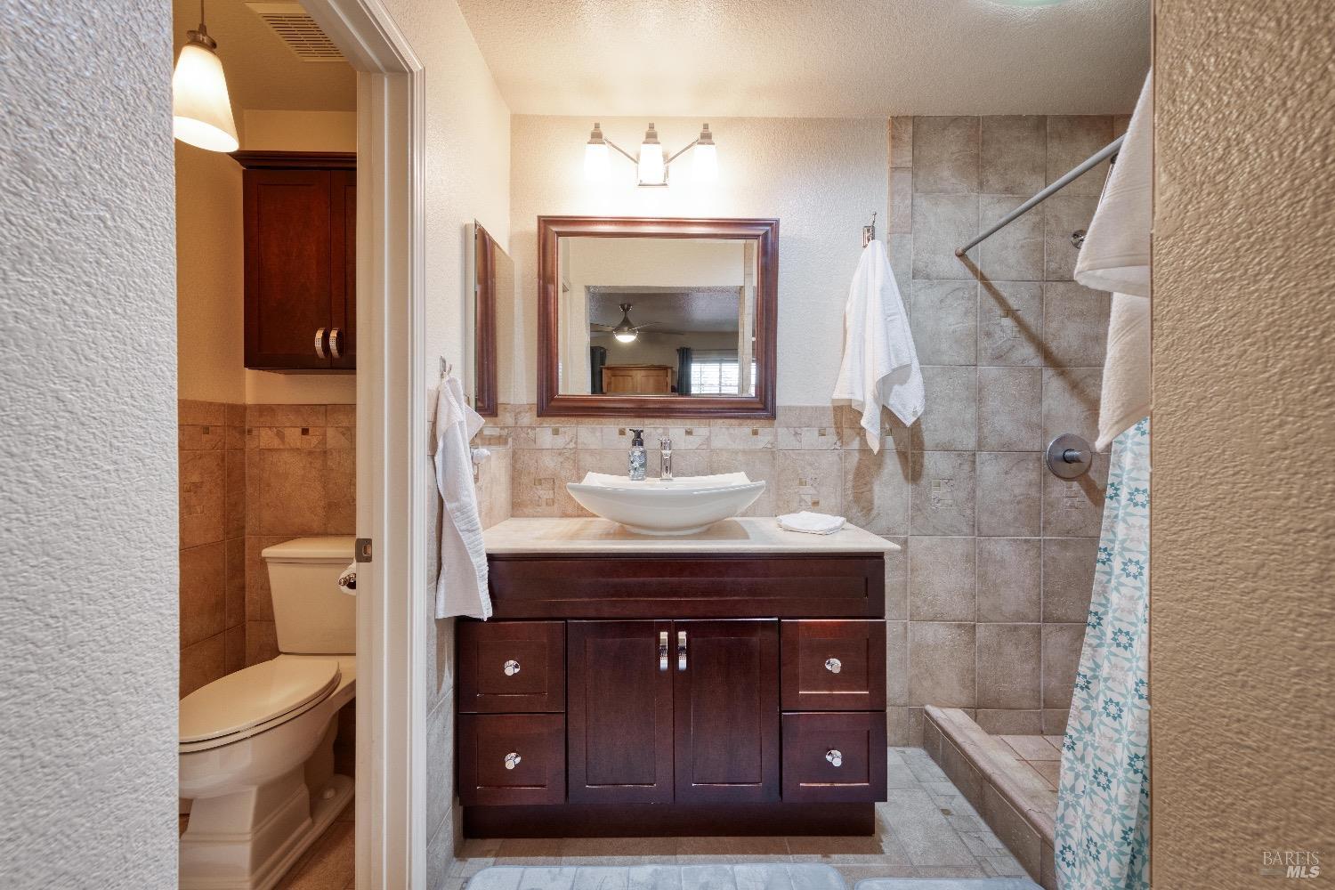 Detail Gallery Image 8 of 26 For 320 Torrey Pines Ct, Vacaville,  CA 95687 - 3 Beds | 2 Baths