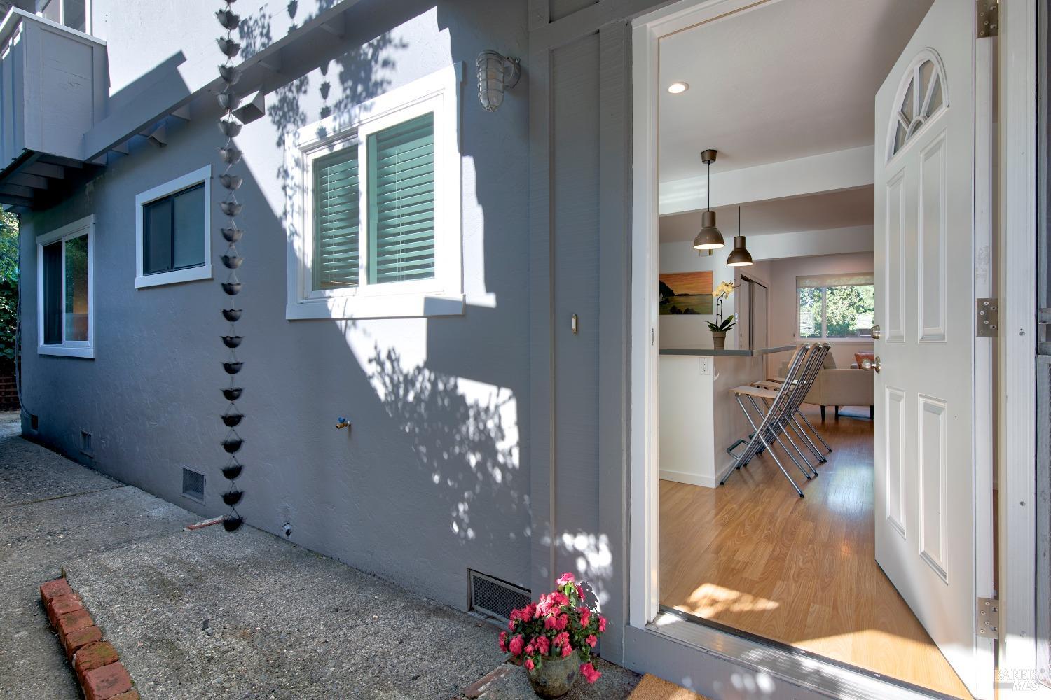 Detail Gallery Image 15 of 22 For 113 Altena St, San Rafael,  CA 94901 - 4 Beds | 2 Baths