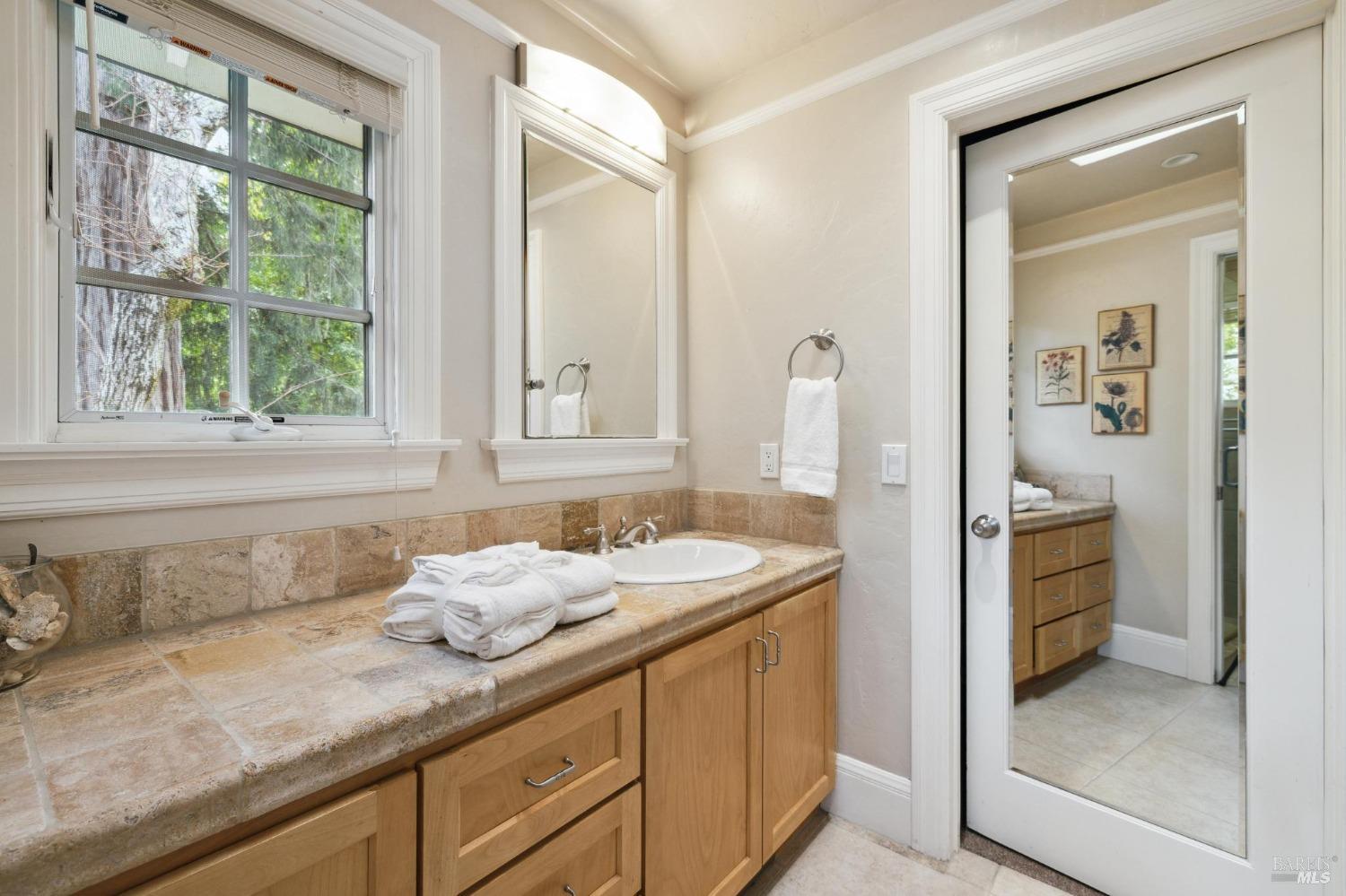 Detail Gallery Image 32 of 54 For 128 Calumet Ave, San Anselmo,  CA 94960 - 3 Beds | 2 Baths
