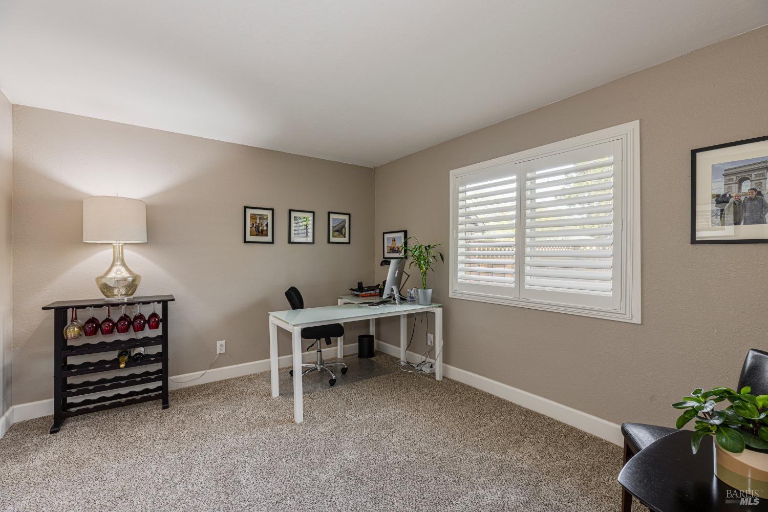 Detail Gallery Image 14 of 34 For 5310 Coronado Ct, Rohnert Park,  CA 94928 - 5 Beds | 2 Baths