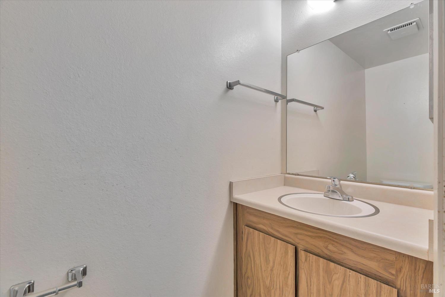 Detail Gallery Image 15 of 30 For 8192 Sunflower Dr, Cotati,  CA 94931 - 2 Beds | 1/1 Baths
