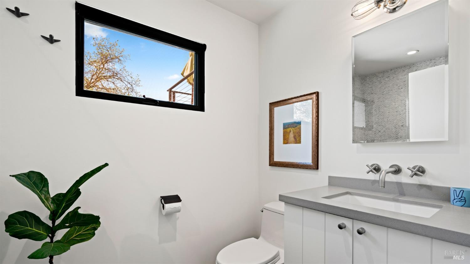 Detail Gallery Image 23 of 32 For 825 March Ave, Healdsburg,  CA 95448 - 2 Beds | 2/1 Baths