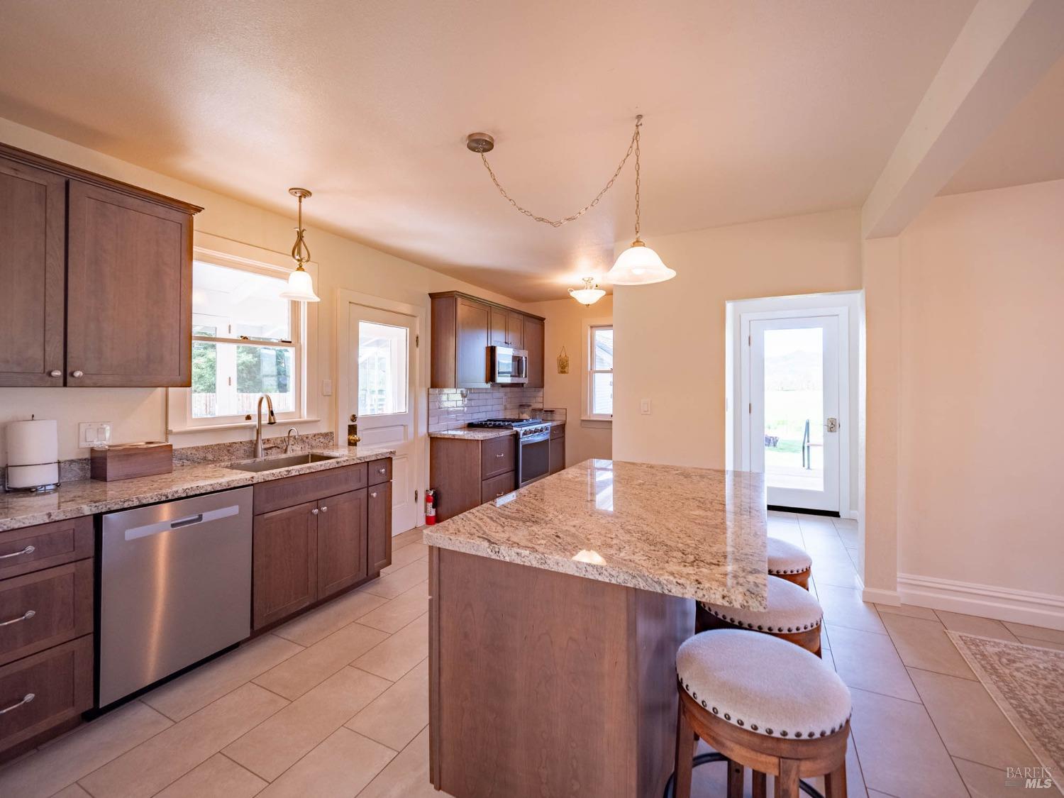 Detail Gallery Image 22 of 90 For 13850 Eel River Rd, Potter Valley,  CA 95469 - 3 Beds | 2 Baths