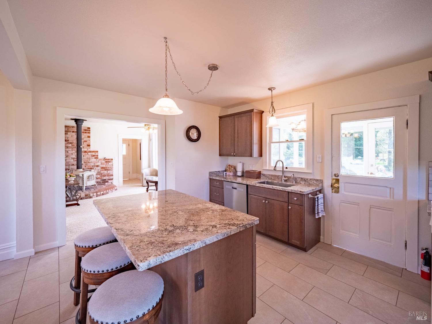 Detail Gallery Image 24 of 90 For 13850 Eel River Rd, Potter Valley,  CA 95469 - 3 Beds | 2 Baths