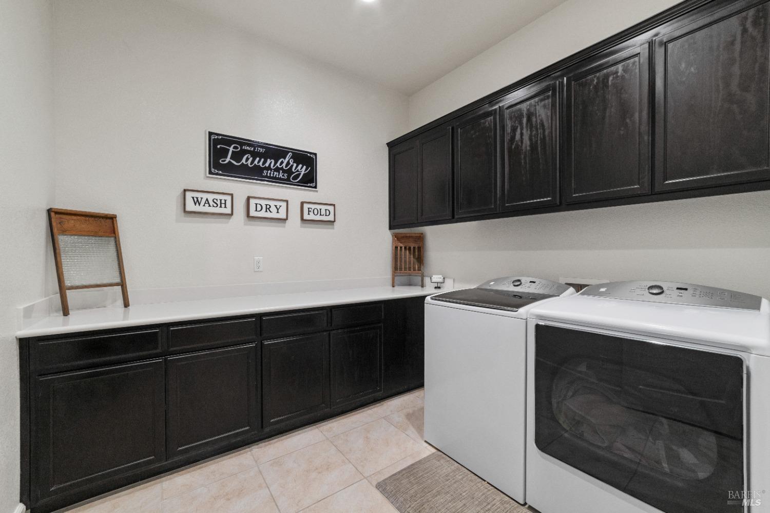Detail Gallery Image 26 of 52 For 292 Rolling Sage Cir, Vacaville,  CA 95688 - 4 Beds | 2/1 Baths