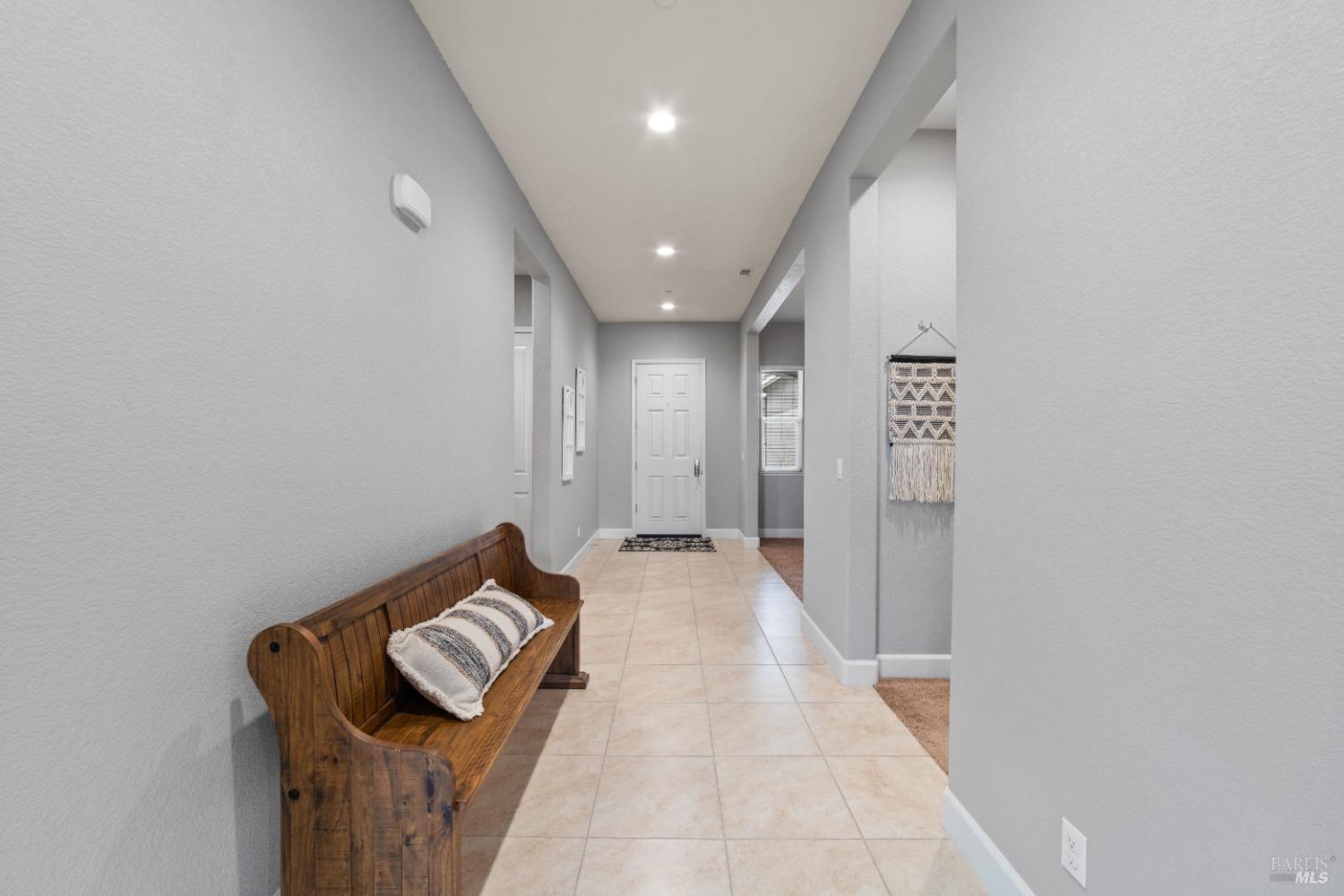 Detail Gallery Image 17 of 52 For 292 Rolling Sage Cir, Vacaville,  CA 95688 - 4 Beds | 2/1 Baths