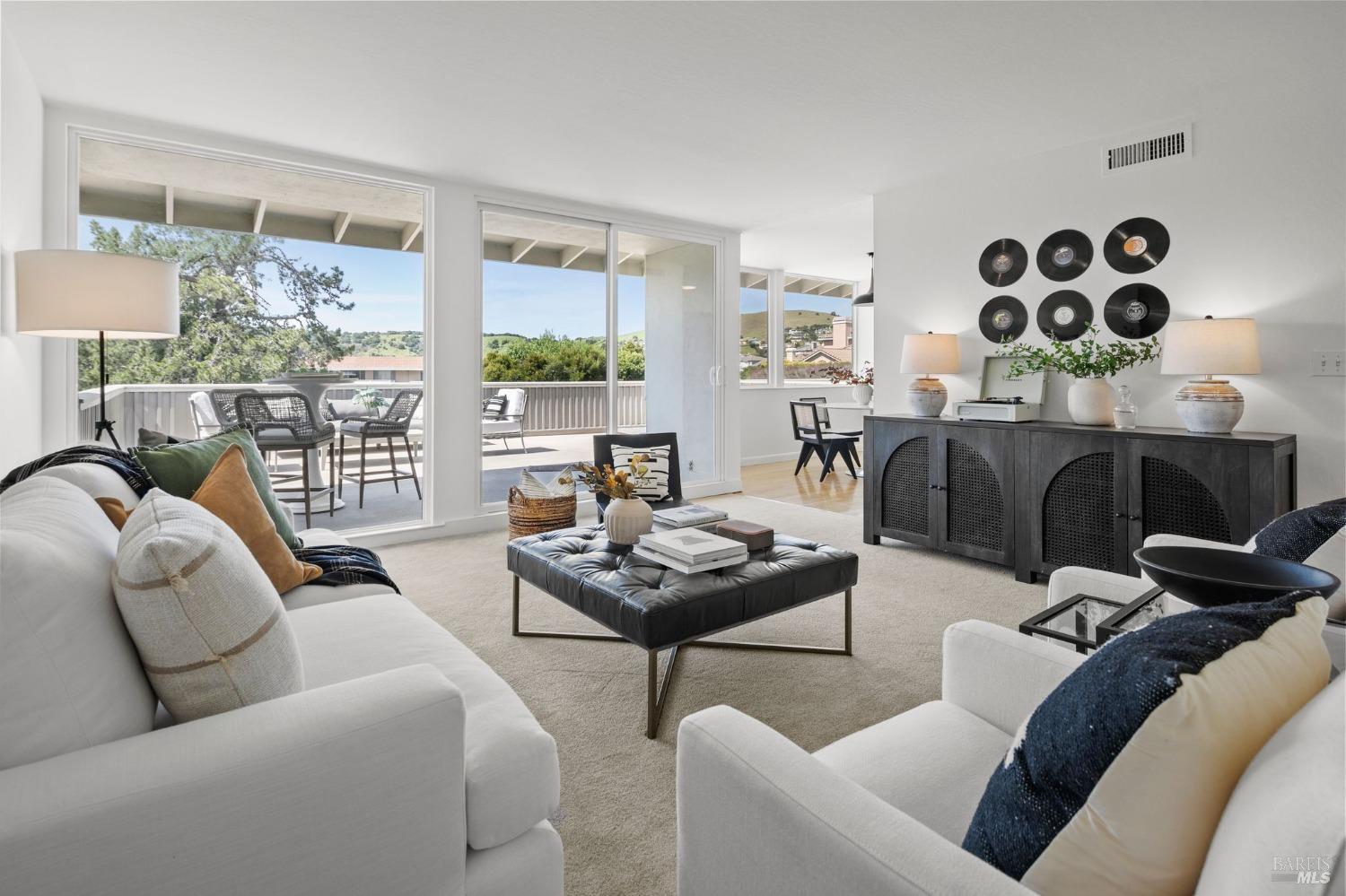Detail Gallery Image 2 of 38 For 5 Andrew Dr #51,  Tiburon,  CA 94920 - 3 Beds | 2 Baths