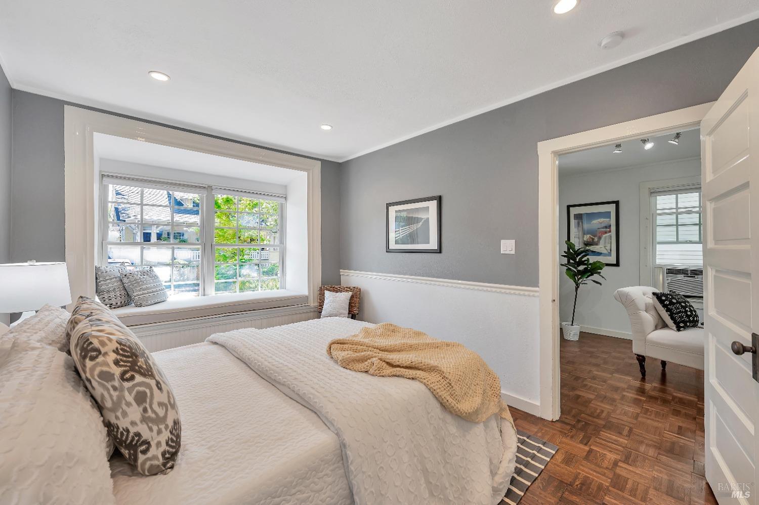 Detail Gallery Image 13 of 34 For 44 Magnolia Ave, San Anselmo,  CA 94960 - 2 Beds | 1 Baths