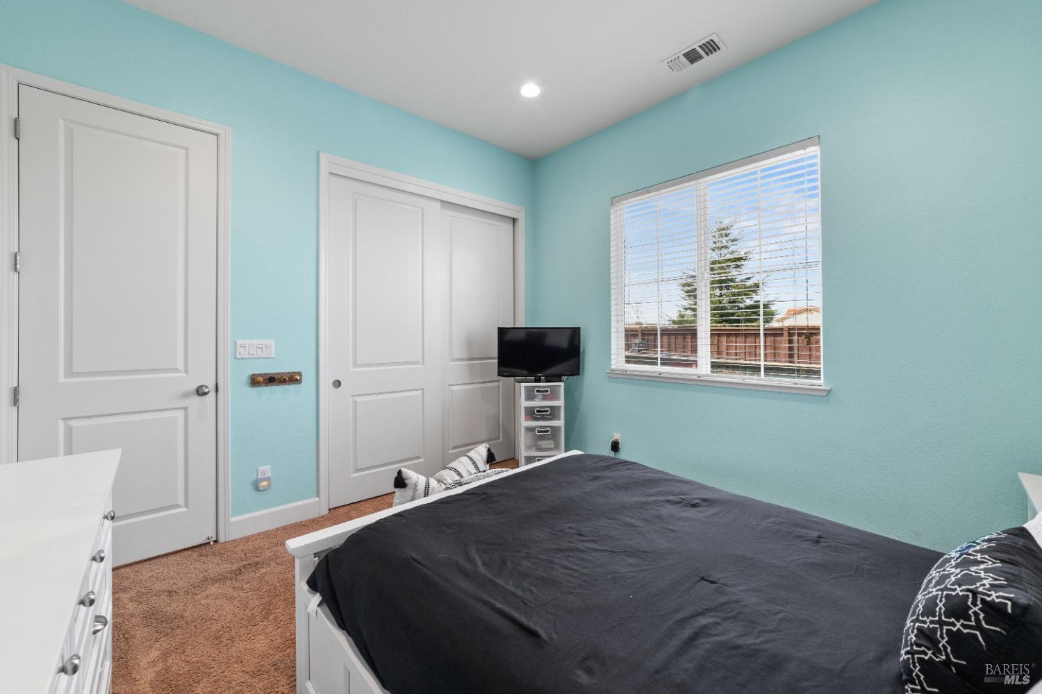 Detail Gallery Image 28 of 52 For 292 Rolling Sage Cir, Vacaville,  CA 95688 - 4 Beds | 2/1 Baths