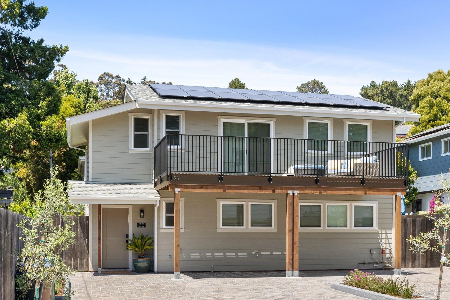 Photo of 25 Knoll Ln in Mill Valley, CA