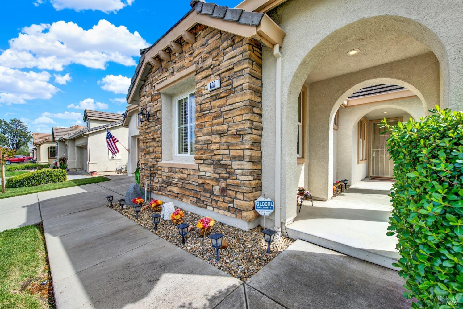 Detail Gallery Image 5 of 74 For 630 Sweet Bay Cir, Vacaville,  CA 95687 - 2 Beds | 2 Baths