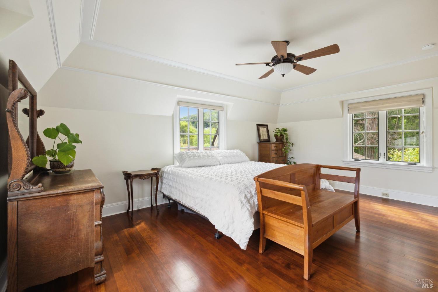Detail Gallery Image 25 of 54 For 128 Calumet Ave, San Anselmo,  CA 94960 - 3 Beds | 2 Baths