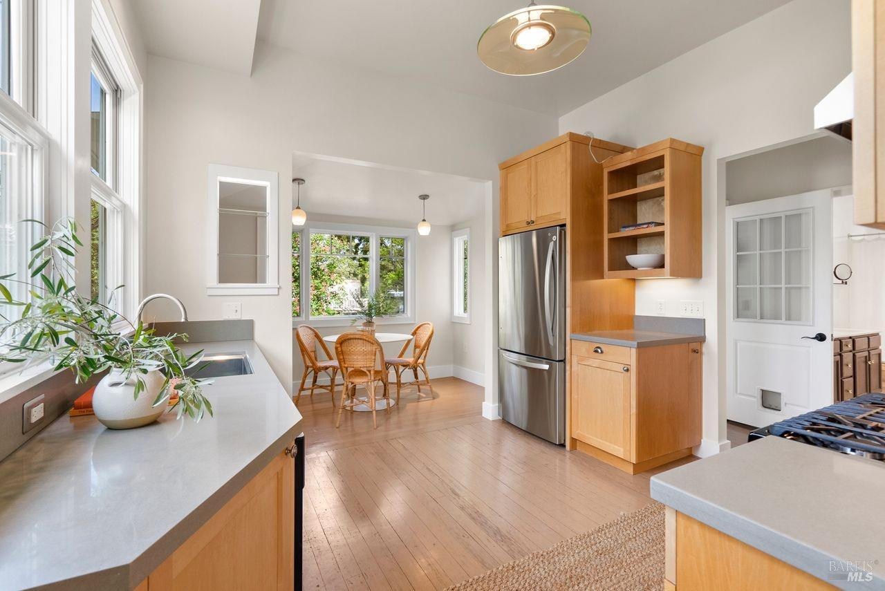 Detail Gallery Image 10 of 28 For 514 C St, San Rafael,  CA 94901 - 3 Beds | 2 Baths