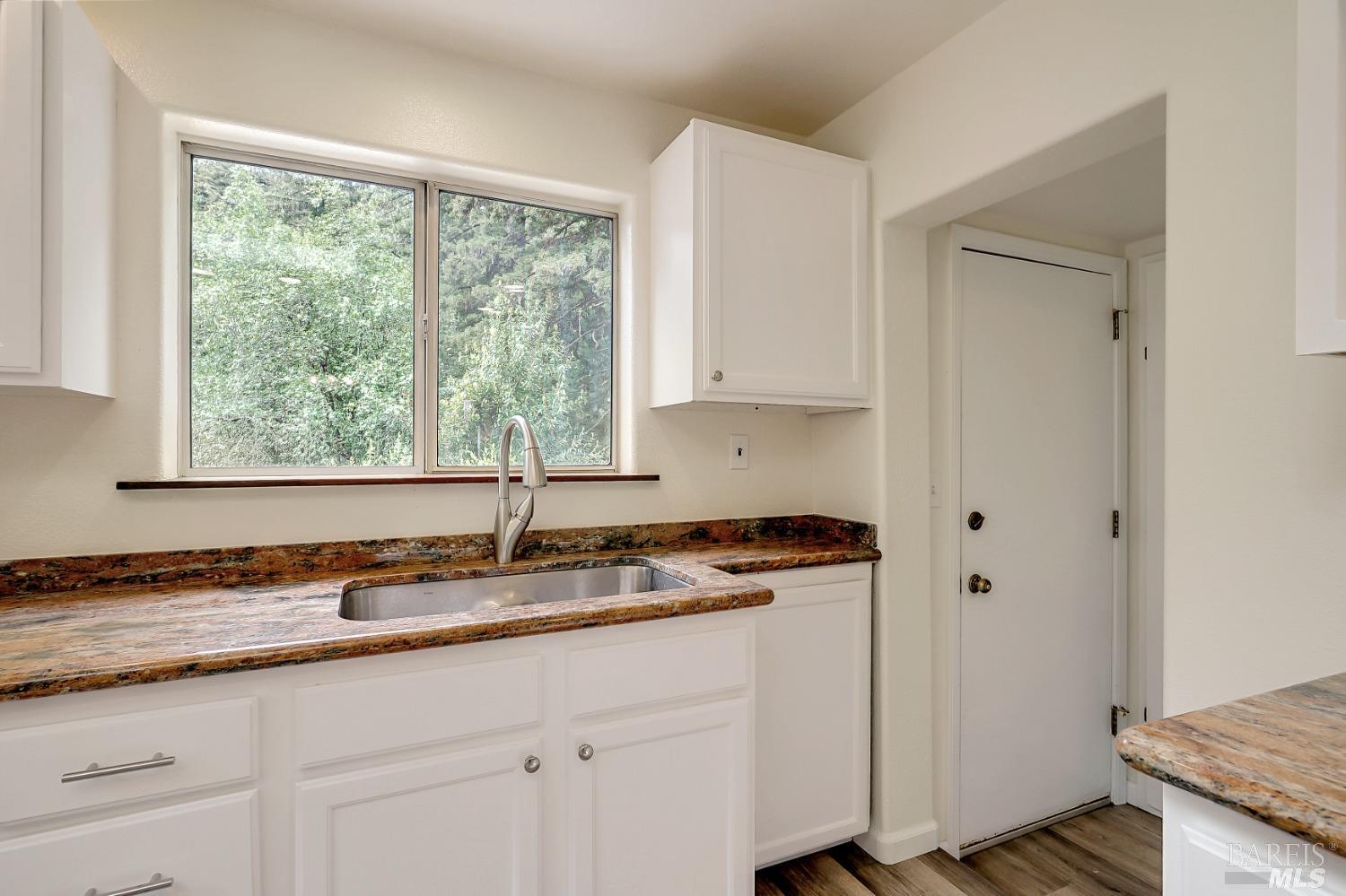 Detail Gallery Image 9 of 29 For 89 Sylvania Ave, Camp Meeker,  CA 95419 - 2 Beds | 1 Baths